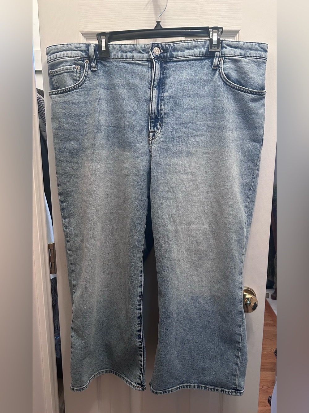 Lauren Ralph Lauren Plus Size Denim Twill High-Rise Wide-Leg Cropped Jeans. W18